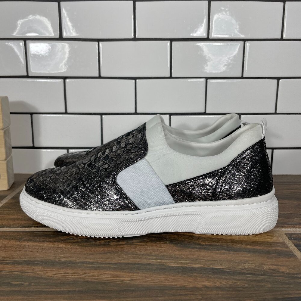 Johnston Murphy Noelle Shoes Womens Size 7 Metallic Snake Print Embossed Sneaker